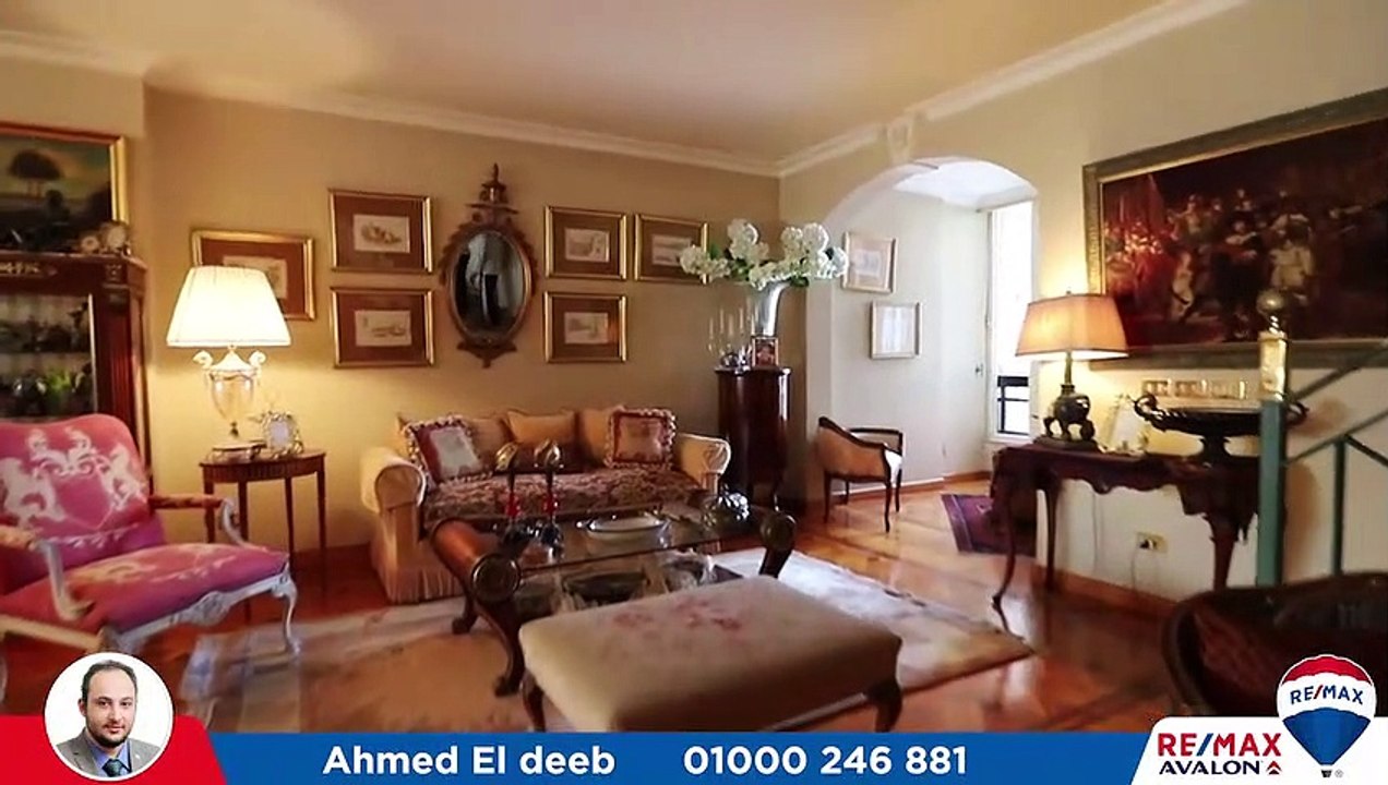 شقة دوبلكس للبيع 300 م رشدي (علي البحر مباشرة)