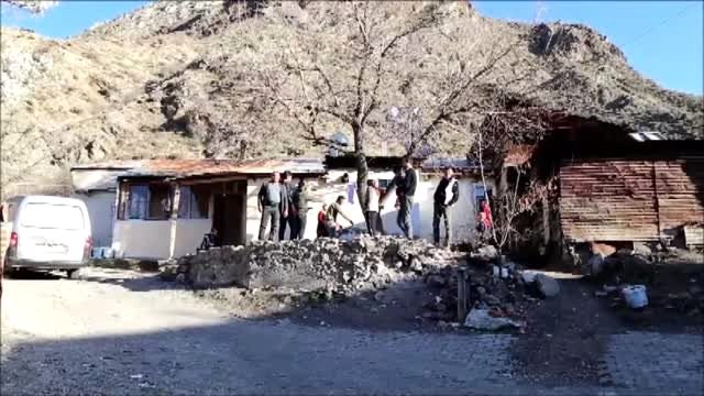 Öğretim görevlisinden tavukları telef olan kadına yardım eli