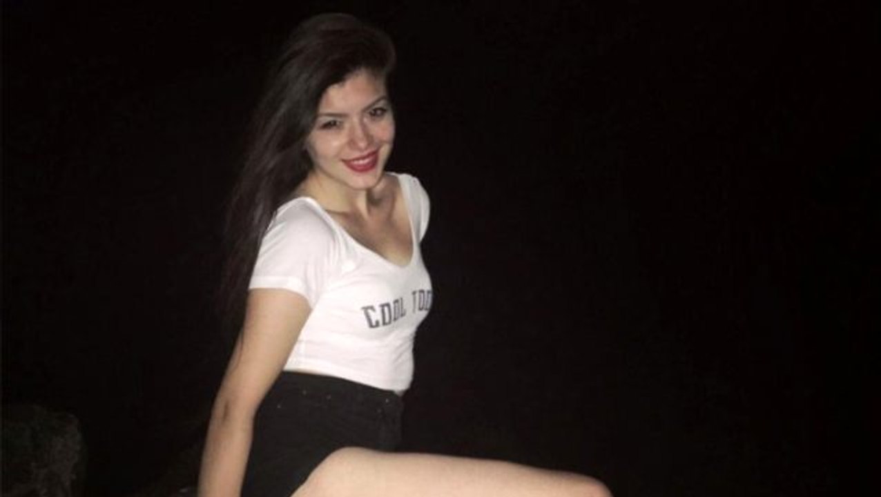 Sosyal medya fenomeni Simge Barankoğlunun, cinsel içerikli telegram  grubunun reklamını yapması tepki çekti