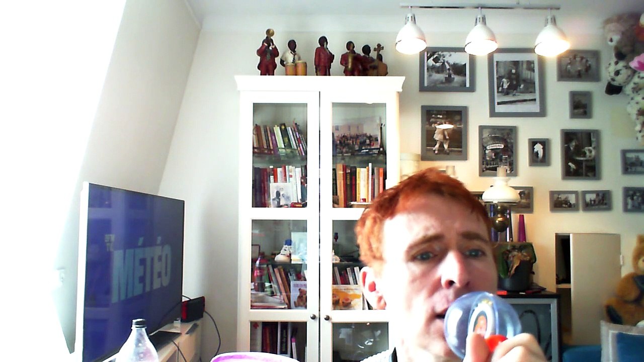 Wiwi égratigne "karma" de Yianna Terzi