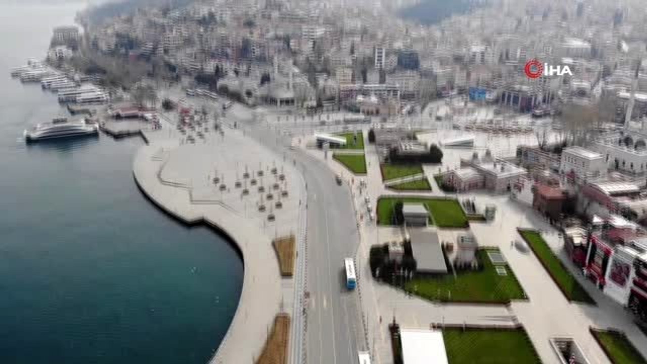 Korona virüs sonrası sessizliğe bürünen Üsküdan Meydanı havadan görüntülendi