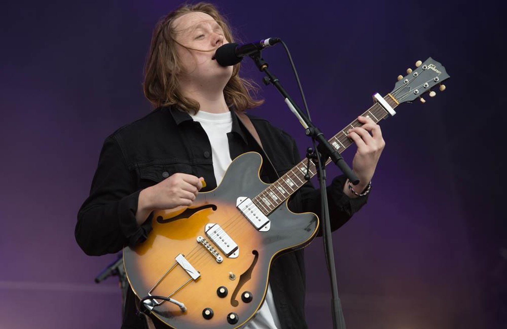 ⁣Lewis Capaldi piled on the pounds after going vegetarian