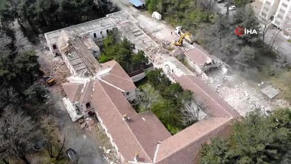 Pandemi hastanesine çevirilen Hadımköy Askeri Hastanesi'nde çalışmalar sürüyor