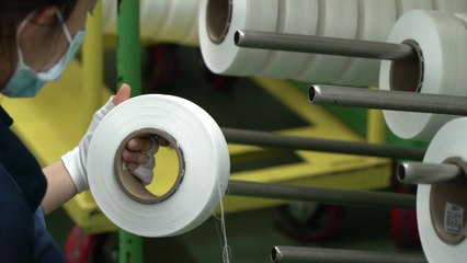 [기업] 효성, 삼다수 페트병 16개로 친환경 가방 만든다 / YTN