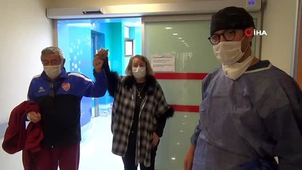 Silivri'de yaşlı çift korona virüsü yendi