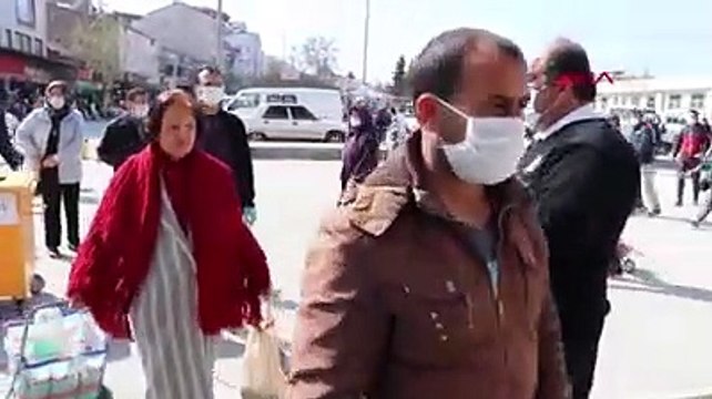 Burdur'da bir kilometrelik pazar kuyruğu