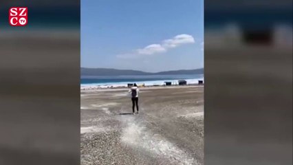 Salda Gölü'nde çalışan iş makineleri durduruldu