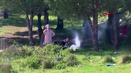 Göl kenarında piknik yapıp balık tuttular