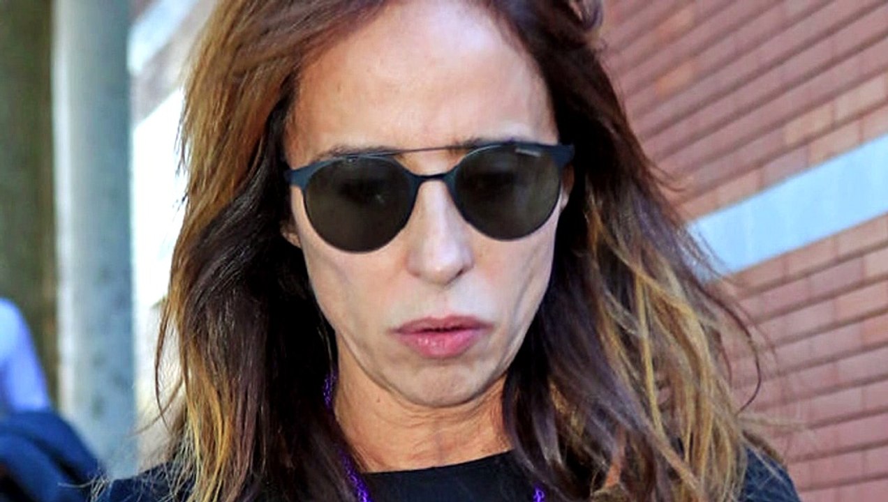 María Patiño menosprecia las donaciones de Amancio Ortega y se burla del Rey