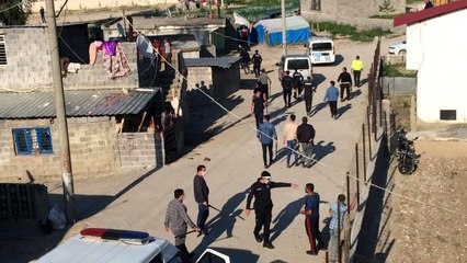 Civcive tekme atma tartışması mahalle kavgasına dönüştü 2 kişi yaralandı, 8 kişi gözaltına alındı