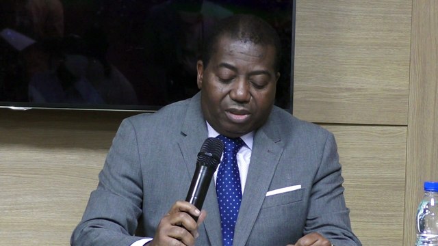 Eugène Diomandé (Président du Séwé de San-Pédro) se retire et apporte son soutien à Didier Drogba.