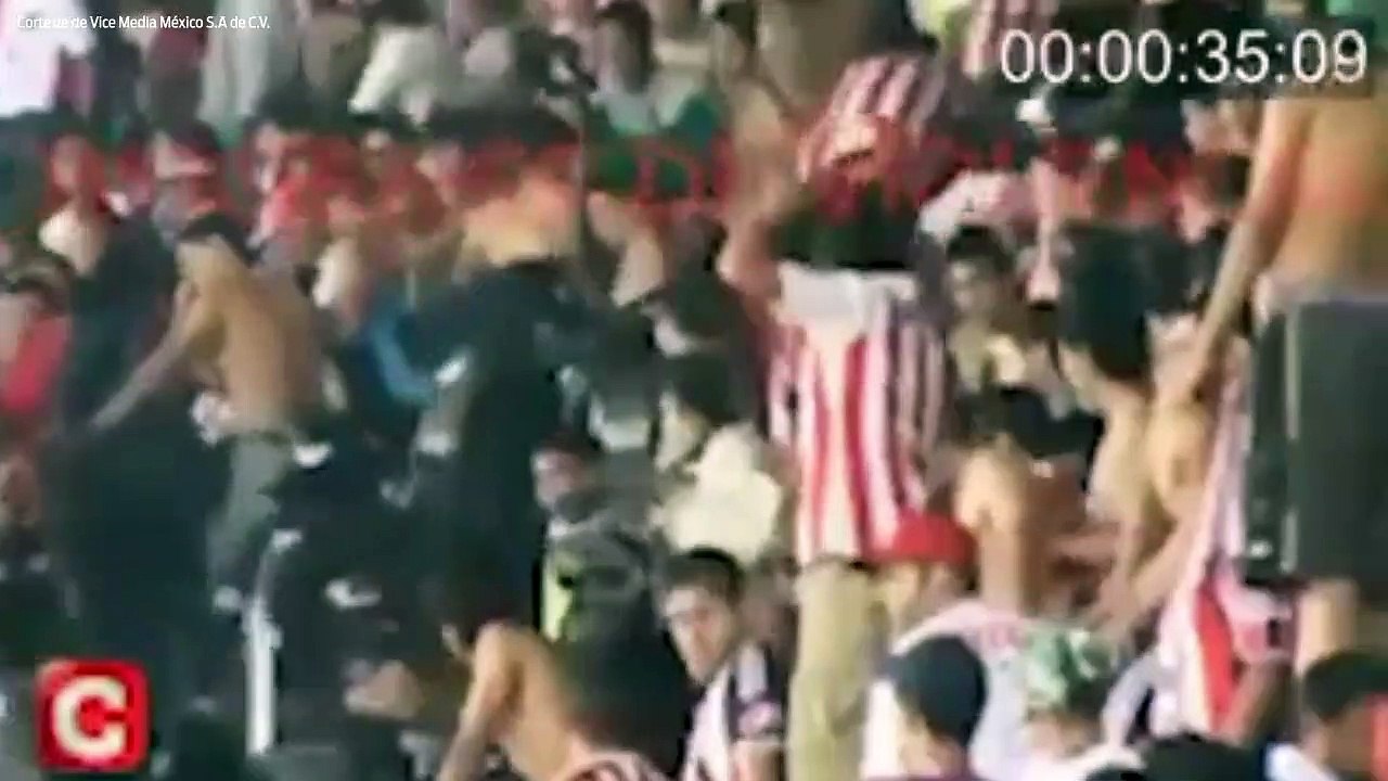 Barras Bravas: Chivas vs Atlas