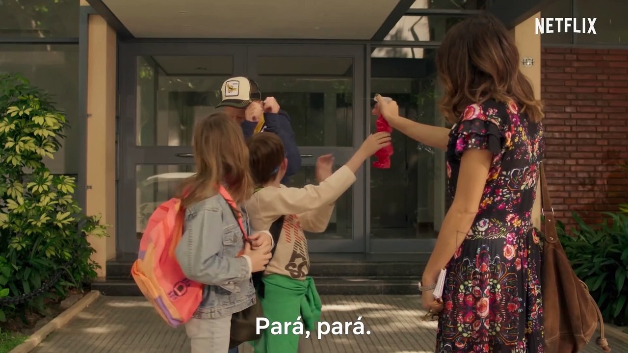 Casi feliz - Tráiler oficial   Netflix