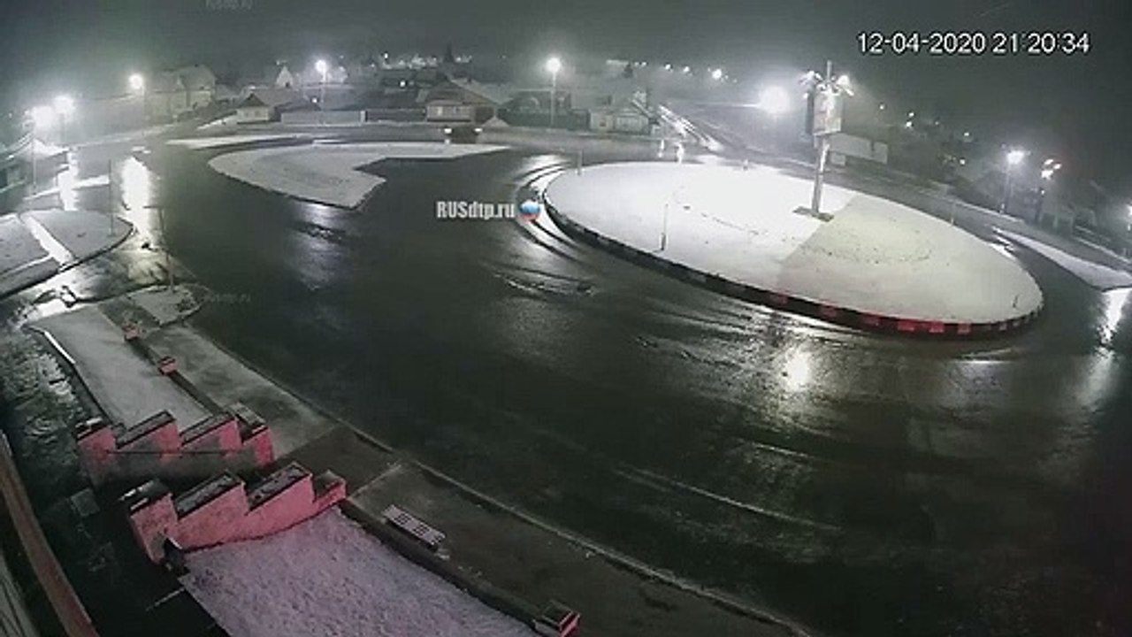 Une drôle de manière de lancer un spectacle de lumières en pleine rue