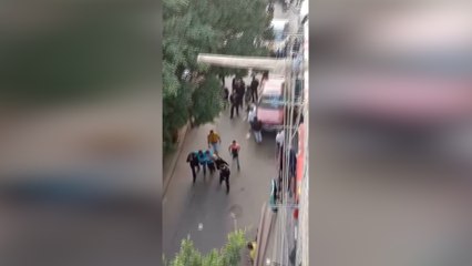 فيديوهات جديدة لتبادل الشرطة إطلاق النار مع الإرهابيين وإصابة فرد أمن