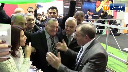 عائلة الملاكم لوصيف حماني تفند شائعة وفاته