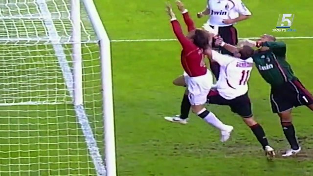 חצי גמר ליגת האלופות ב-200607 סיפק מפגש מרתק בין מנצ'סטר יונייטד למילאן, ובמפגש הראשון באולד טראפורד, מי שניצל את הבמה עד תום היה מי שנשחב לאחד הטובים בעולם אז, קאקה. הברזילאי כבש שני שערים נהדרים נגד השדים האדומים, אך למרות הכל הרו