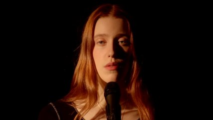 Willa Amai - What's Up?