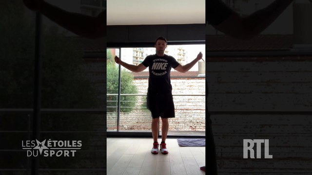 VIDÉO - Sport à la maison durant le confinement : les exercices de Vincent Clerc