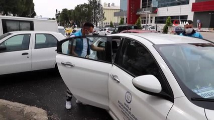 Muğla Büyükşehir Belediyesi ekiplerinden eczanelere ücretsiz maske