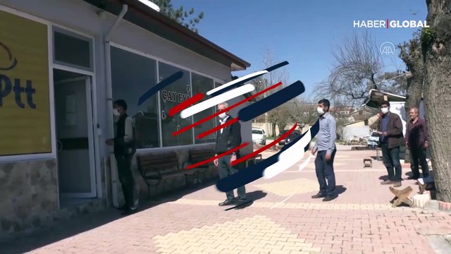 Fatura tahsilatını uzaktan kumandalı oyuncak arabayla yapıyorlar! 'Katil virüsten korunmak için çok ince bir fikir'