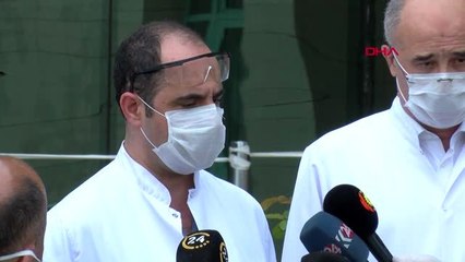 Diyarbakır'da koronavirüsü yenen 12 kişi, alkışlarla taburcu edildi