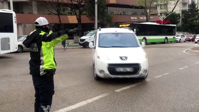 Bursa'nın işlek caddeleri TOMA'larla kapatıldı