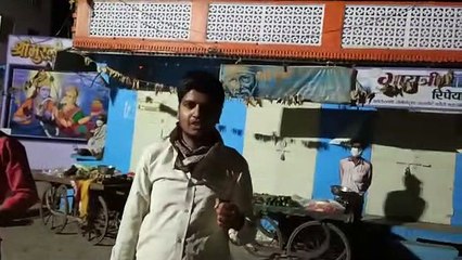 मंदसौर: बेवजह घूमने वालों को पुलिस ने बनाया मुर्गा