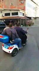 Üç Tekerli İki Kişilik Elektrikli Motor W h a t s A p p  0 5 5 5  0 4 9  4 9  4 8