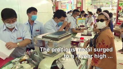 Thais flock to sell gold valuables as prices spike from pandemic