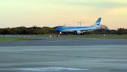Avión de Aerolíneas rumbo a China