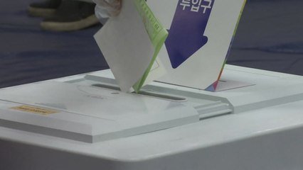 민주당 호남·통합당 영남 석권...다시 벽 높아진 지역주의 / YTN