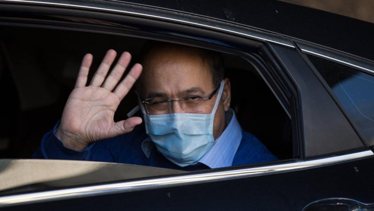 Corona Virüsü yenen Prof. Dr.Bülent Tutluoğlu taburcu oldu