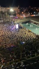 Tel-Aviv’de Netenyahu'ya sosyal mesafeli protesto