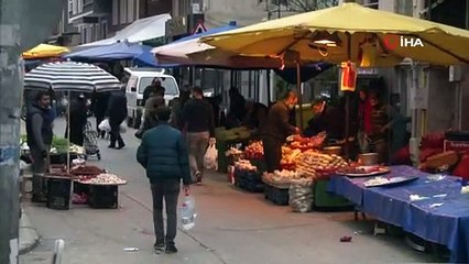 Bursa'da akıl almaz görüntü: Koronavirüsün yayılmasına davetiye çıkarıyor