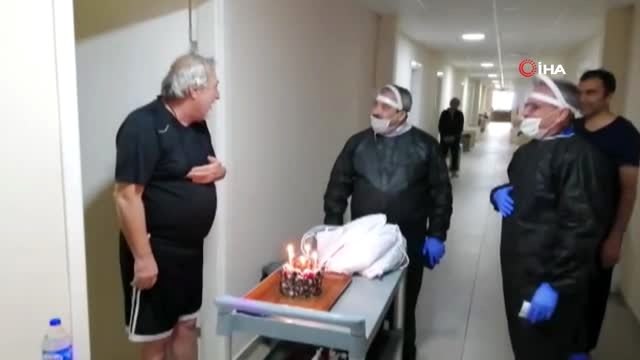 Karantinadaki 3 kişiye doğum günü sürprizi