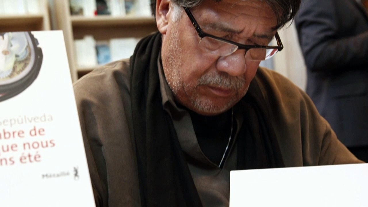 Fallece en España el escritor chileno Luis Sepúlveda, víctima del coronavirus