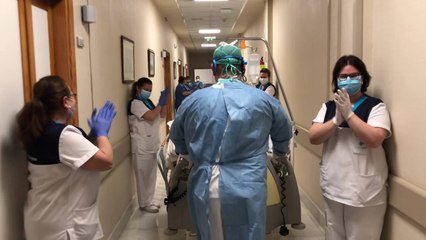 Un párroco de 75 años con coronavirus consigue salir de la UCI