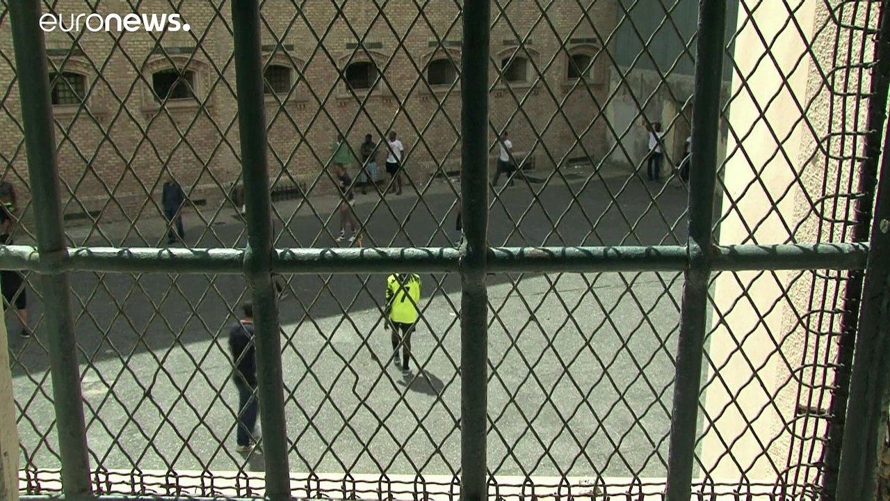 Carceri (affollate) e coronavirus