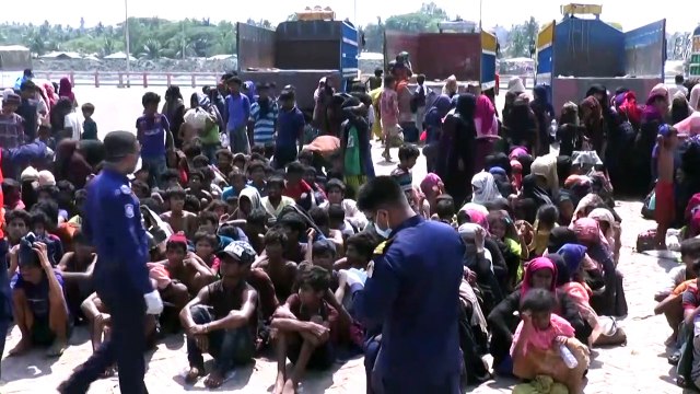 Refugiados são resgatados após dois meses à deriva