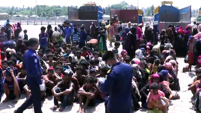 Refugiados são resgatados após dois meses à deriva