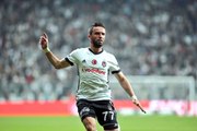 Gökhan Gönül, Beşiktaş'ın 1 1 yıllık sözleşme teklifini kabul etti
