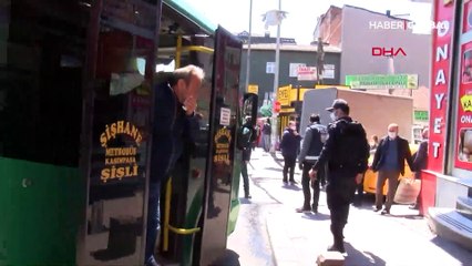 Polisten maskesiz vatandaşa ders gibi uyarı: Siz maskenizi unuttunuz ama virüs bunu unutmaz