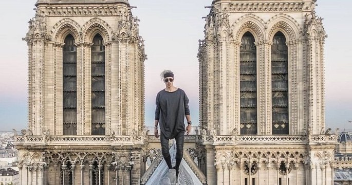 Cet homme a arpenté les toits de Notre-Dame de Paris avant qu'elle ne prenne feu il y a un an