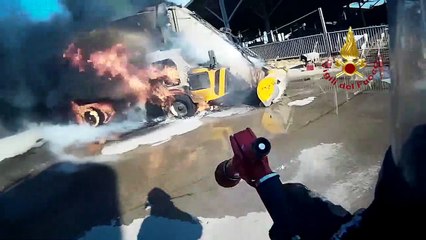 Camisano (VI) - In fiamme mezzo agricolo (16.04.20)