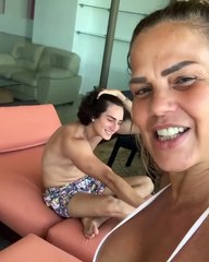 Niurka Marcos molesta a su hijo Emilio Osorio en cuaretena