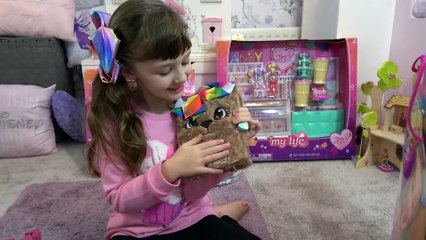 Sophia Brincando no Quarto