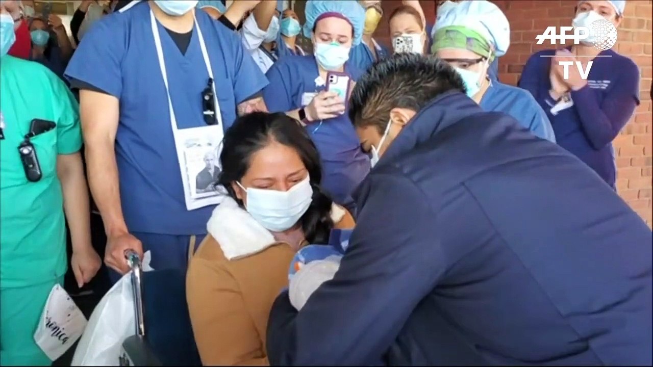 Coronavirus: Aus dem Koma erwacht hält eine Mutter zum ersten Mal ihr Kind