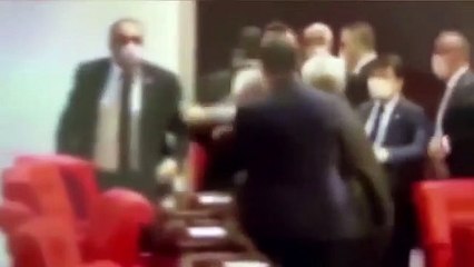 Meclis'teki ağır küfürlü kavganın görüntüleri ortaya çıktı !