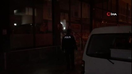 İş yeri sahibi ortalığı birbirine kattı...Polisi görünce kendisini iş yerine kilitledi